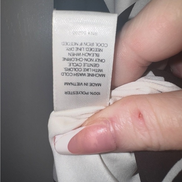 Black and White Geo Print Handkerchief Hem Maxi Dress Express Size Medium - Picture 12 of 16